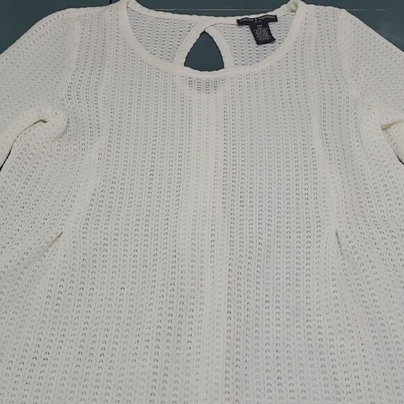 Chelsea & Theodore tunic, womens top white, MEDIUM Petite - Picture 2 of 9
